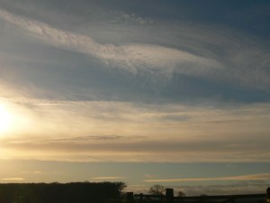 UK chemtrail 13:55GMT 14th Jan 2019 ... note the altered ie 'aluminized sky'.