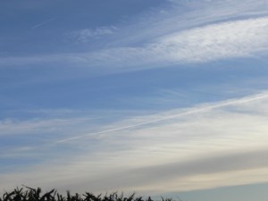 UK chemtrail 14:04 GMT 14th Jan 2019