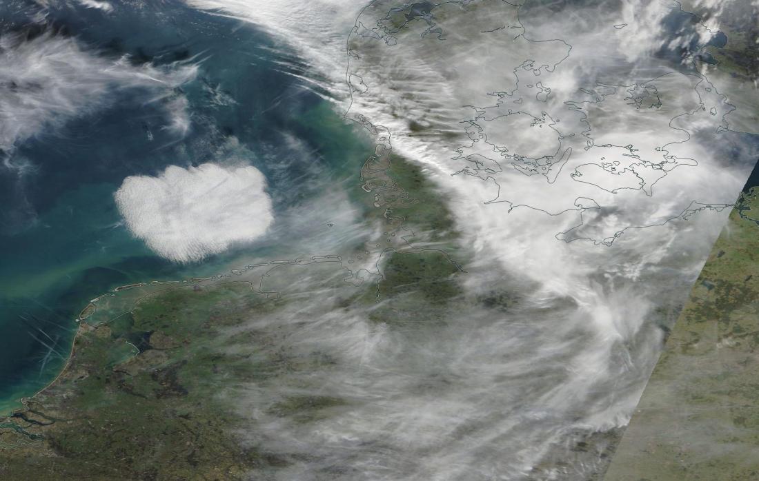 chemtrails Amsterdam and Hamburg Sat 23rd Feb 2019 ... https://go.nasa.gov/2GHqUKO