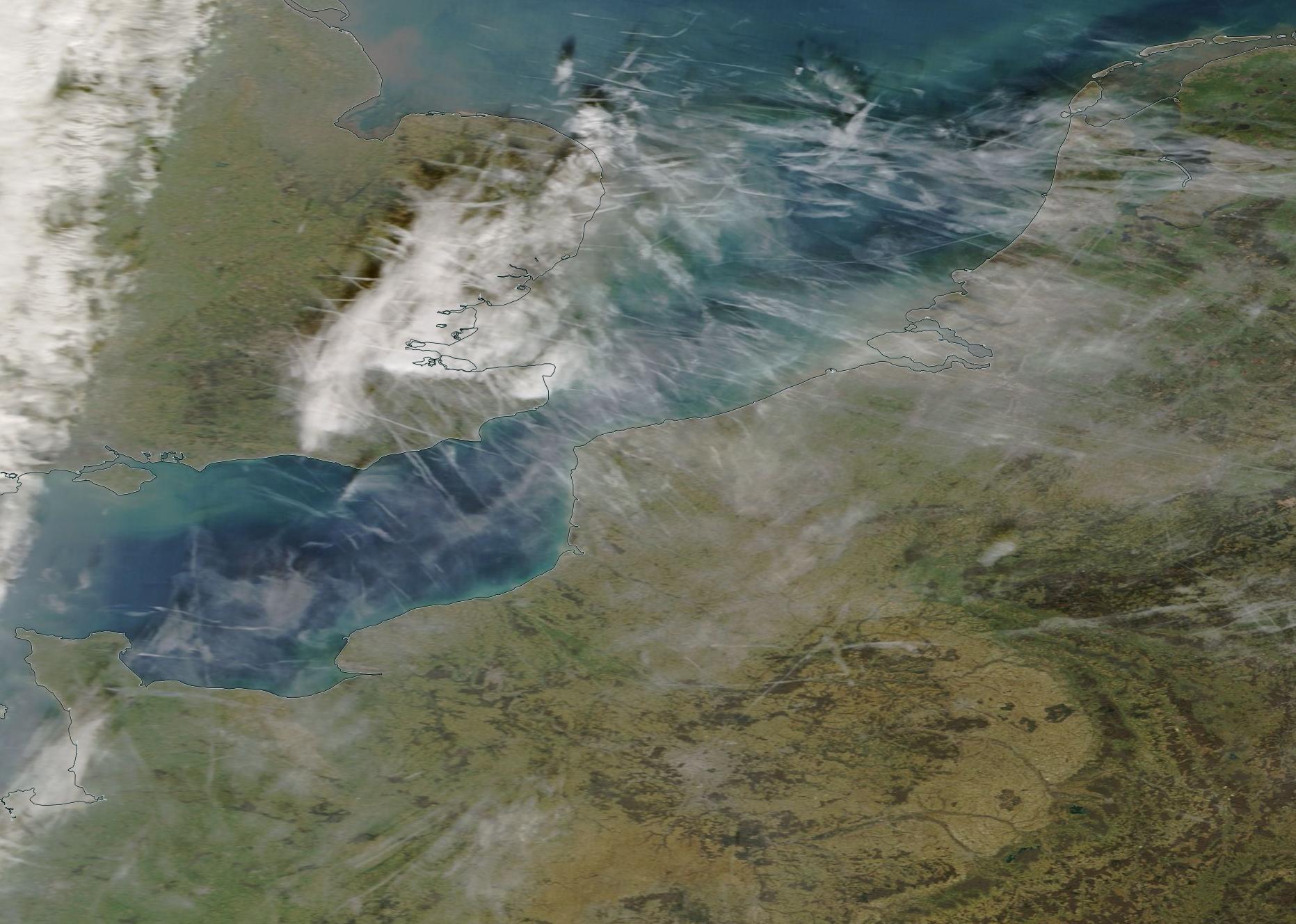 chemtrails English Channel and Belgium Sunday 17th Feb 2019