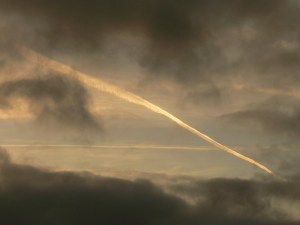 chemtrail teatime tuesday 12th Feb 2019 ... a gap in near constant cloudcover.