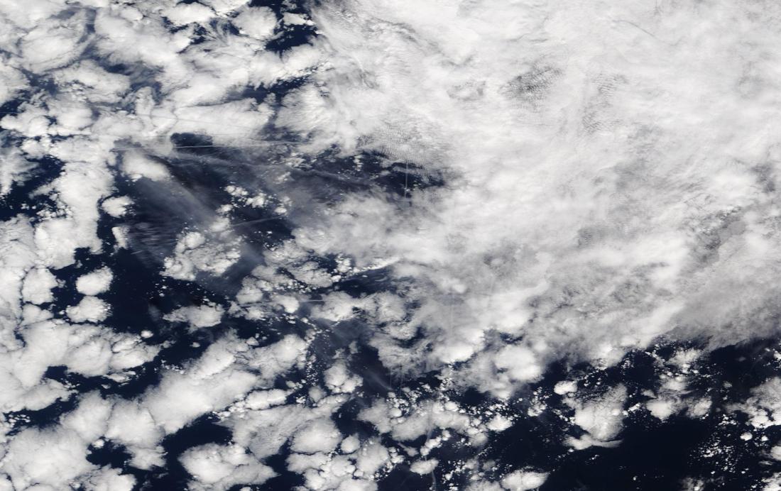 chemtrail Biscay 18th March 2018 ... https://go.nasa.gov/2HrSU5L