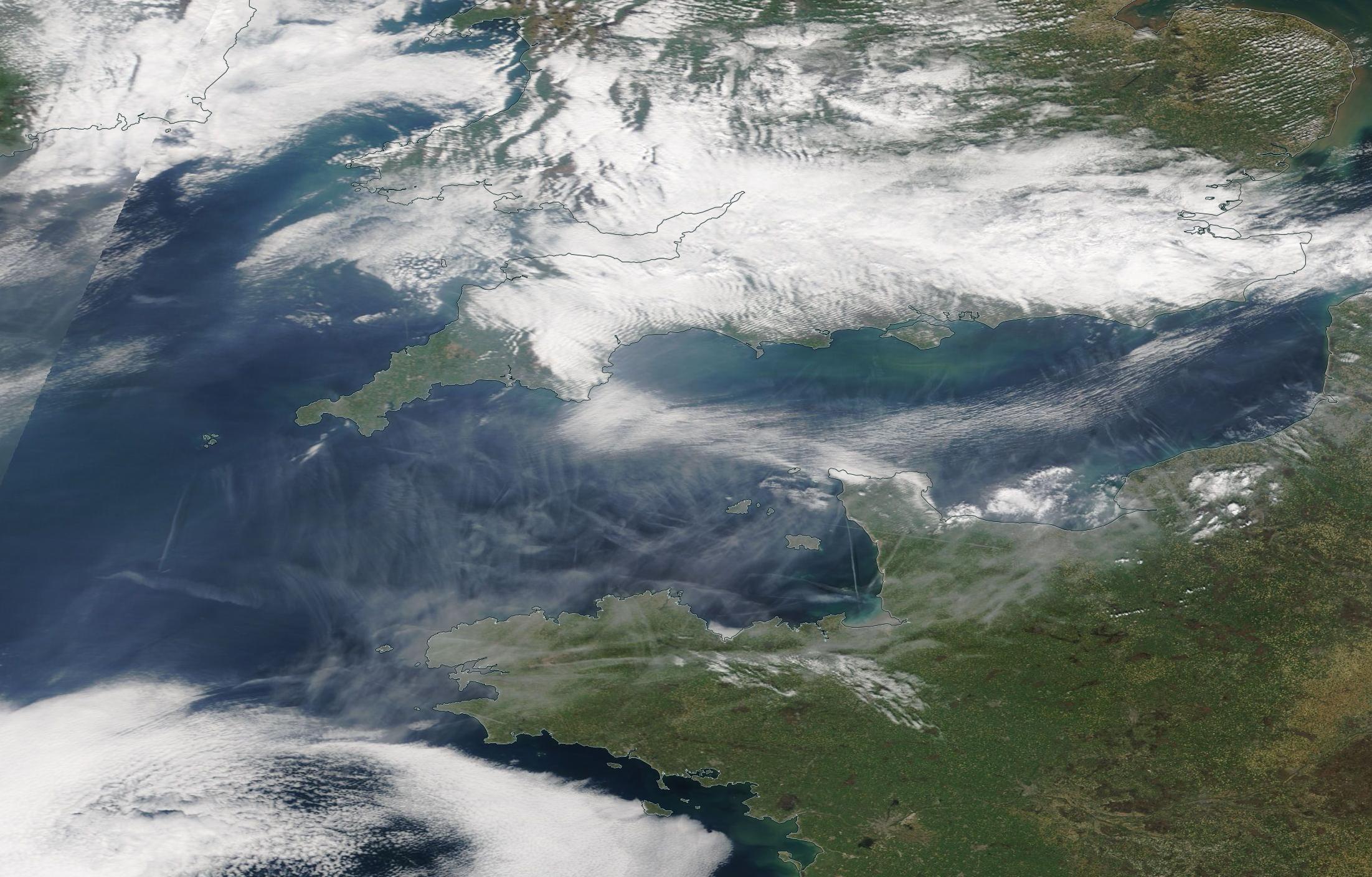 chemtrails English Channel 31st March 2019 https://go.nasa.gov/2uENfAS