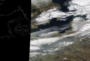 noon chemtrail part shot gulf of danzig and kolobzeg 31st March 2019 ie Sunday.