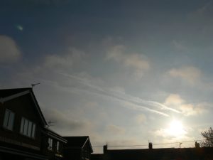 UK chemtrail 30th March 2019 0716 GMT ... deliberate geo-engineering.