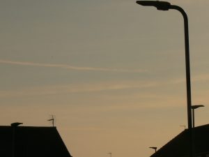 chemtrail geoengineering UK 19 April 2019 ... teatime to sunset.