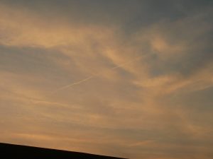 chemtrail geoengineering UK 19 April 2019 ... teatime to sunset.