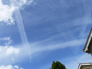 17th June 2019 chemtrail lines in the sky / geoengineering, north east England.