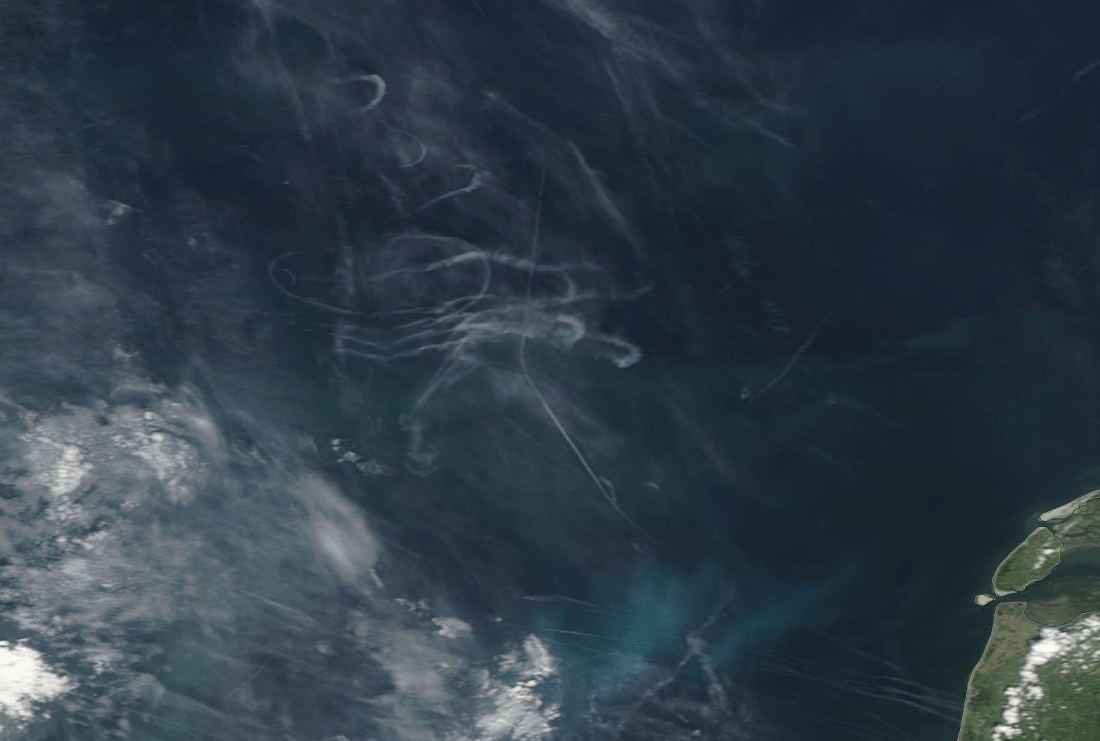 circles of chemtrail on NASA sat image 17 July 2019 https://go.nasa.gov/2JGhH5P