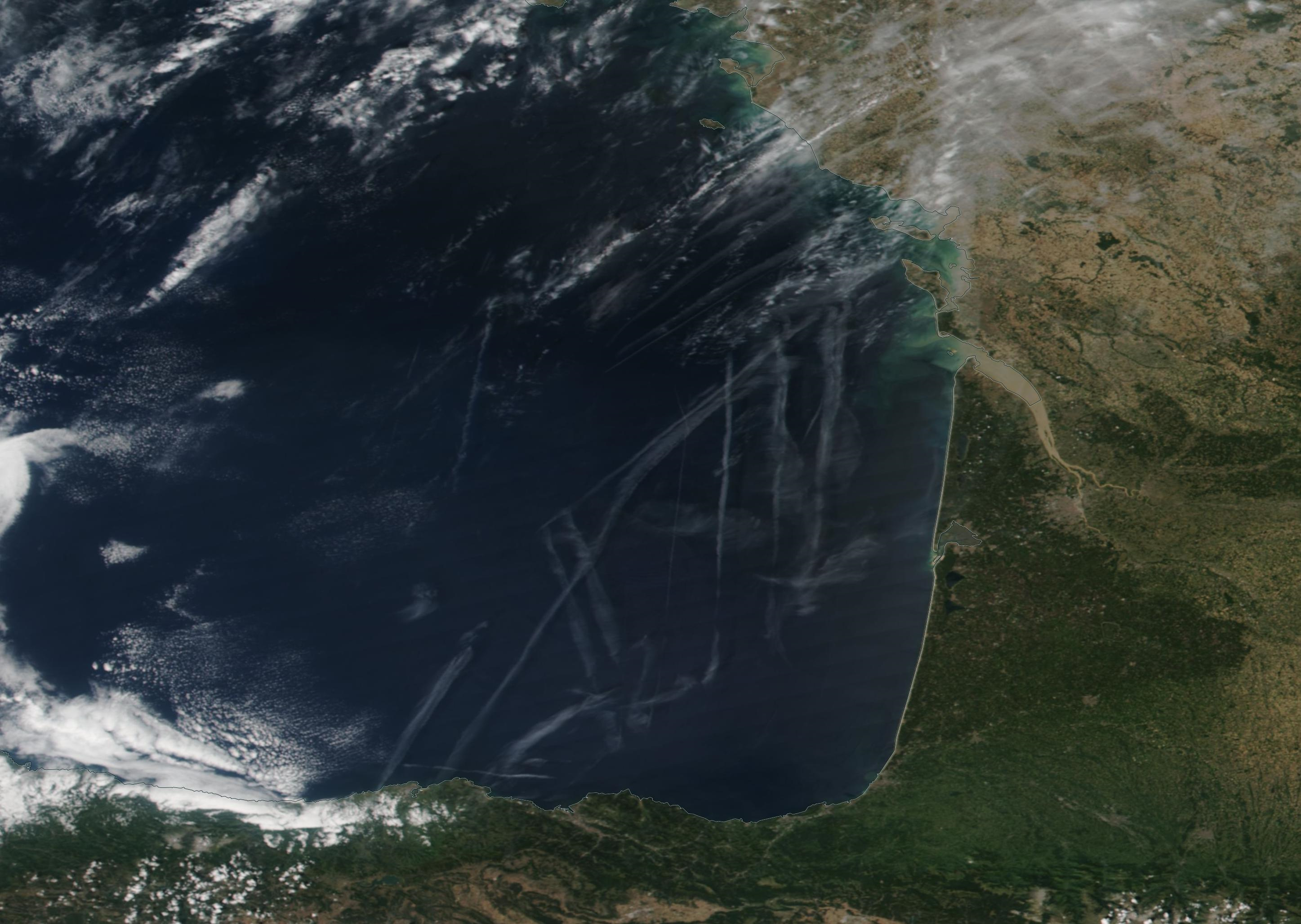 Bay of Biscay, Gironde, Bordeaux chemtrail geoengineering  https://go.nasa.gov/2OL82Q8