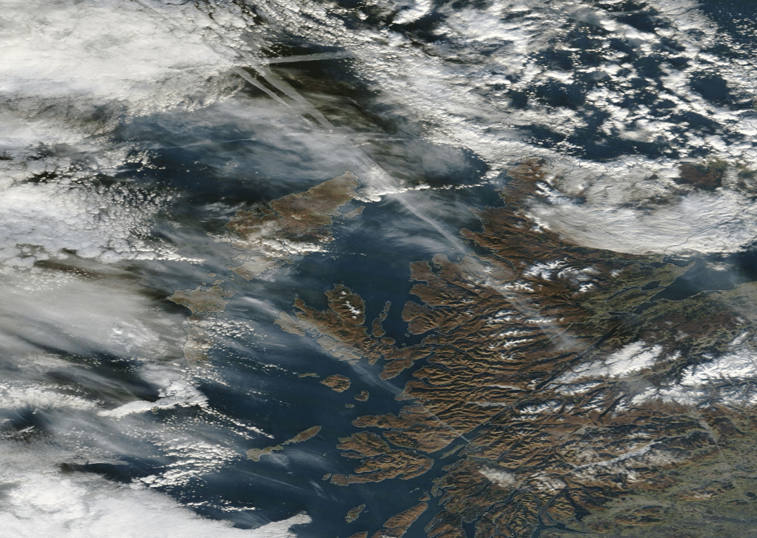 Stornoway, Skye, Aviemore chemtrails lines in the sky Saturday 30th Nov 2019 ... https://go.nasa.gov/2OAUl40