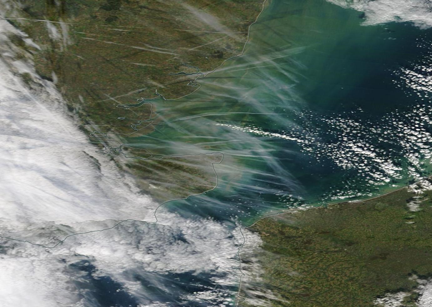 Thames Estuary, Essex, London chemtrail pics; Tuesday 19th Nov 2019 https://go.nasa.gov/2pBifCS