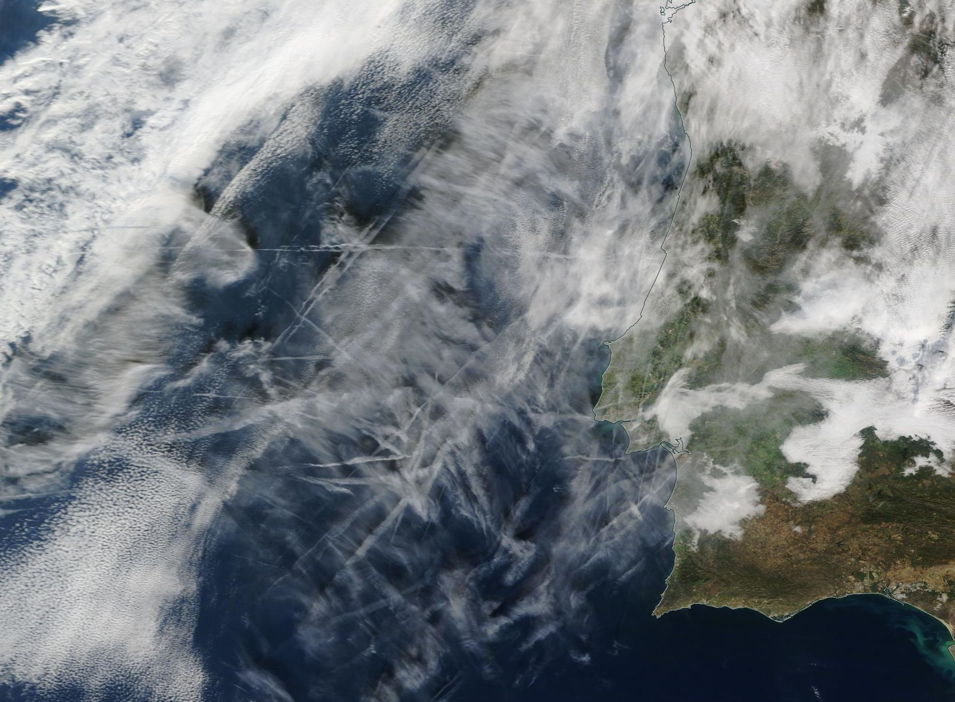 Lisbon, Portugal chemtrails geoengineering 10 Dec 2019 ... https://go.nasa.gov/2YzsVPc